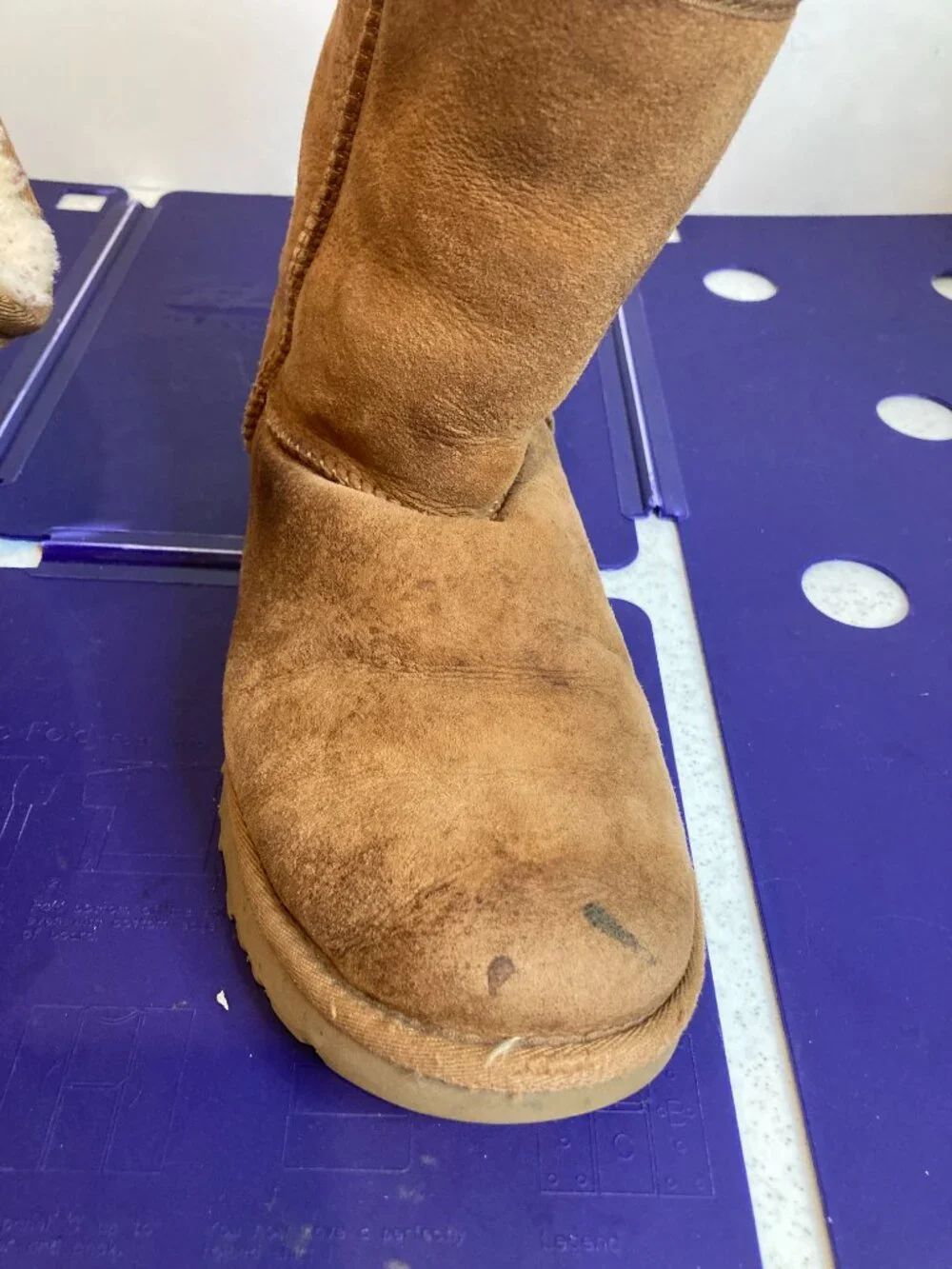 UGG WOMENS CLASSIC BOOT LIGHT BROWN SIZE 8